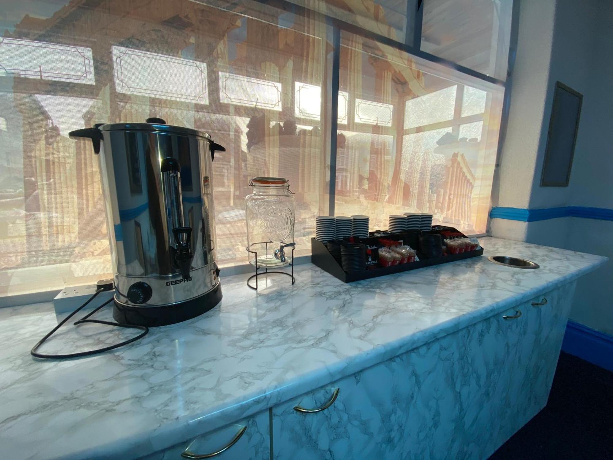 The New Athena Hotel 블랙풀 외부 사진